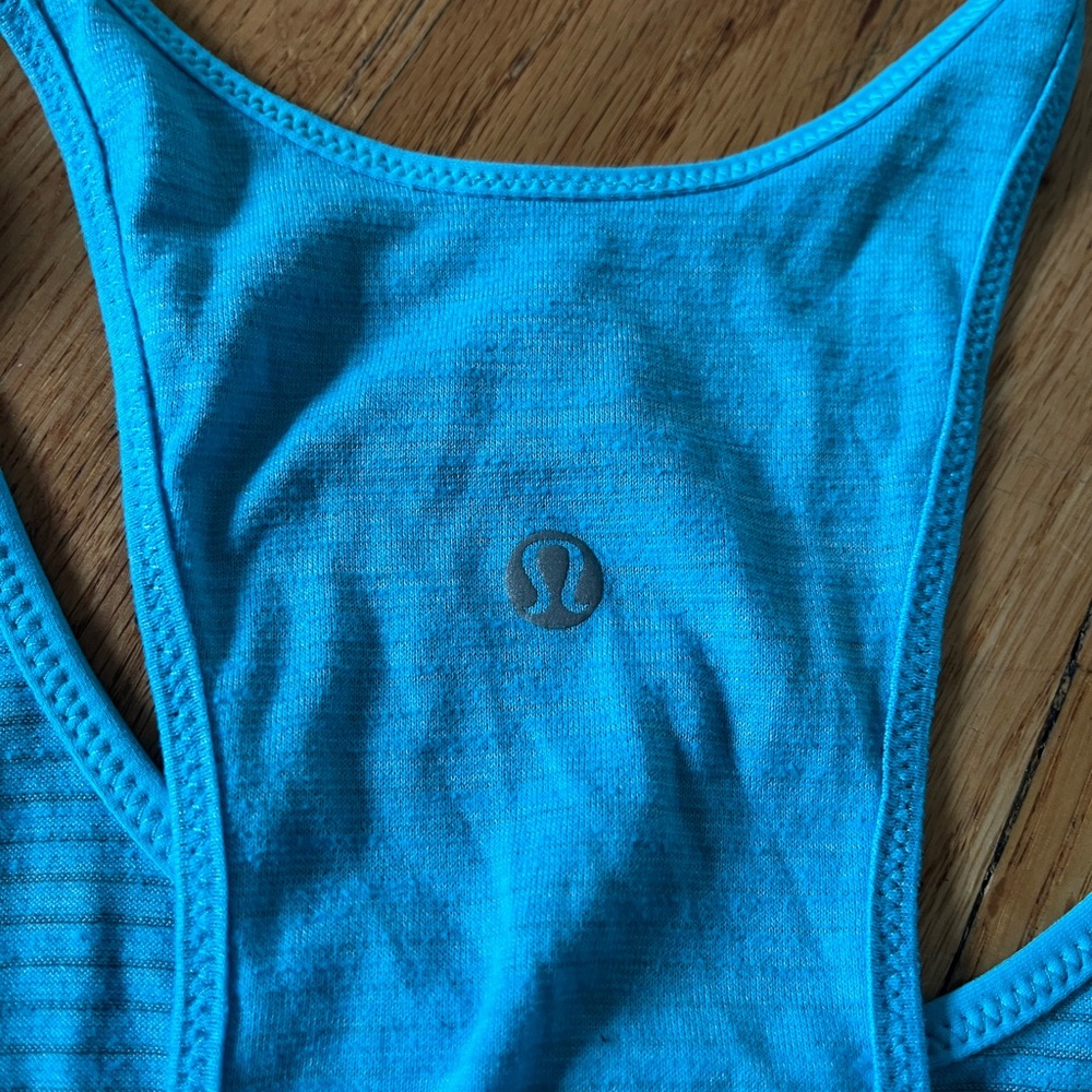 Lululemon Workout Tank Tops - Teal and Light Gray - Picture 4 of 5